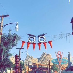 Meet your Posher, Neida